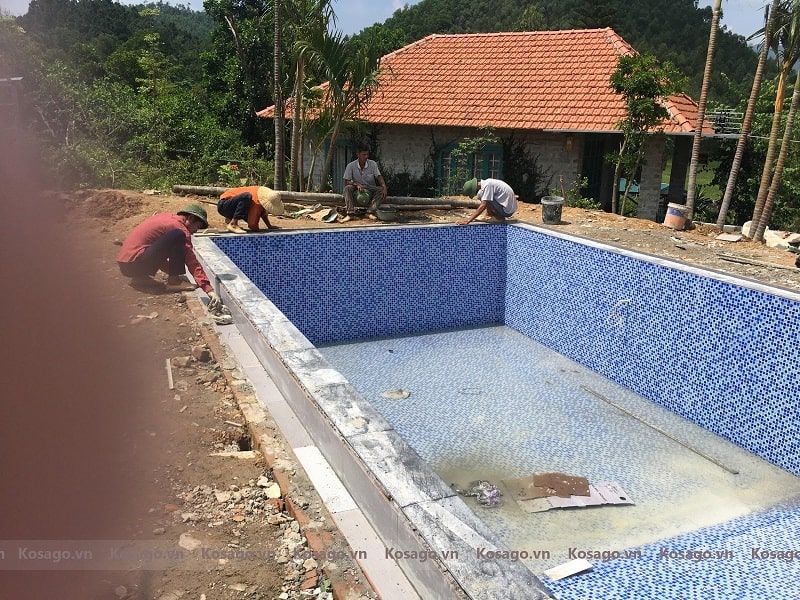 Kosago bàn giao công trình Hiden Hill ốp lát gạch mosaic bể bơi Vĩnh Phúc